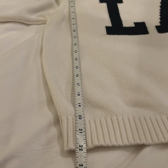 🟣 BOGO! Women’s Knit LA Sweater - Picture 4 of 4